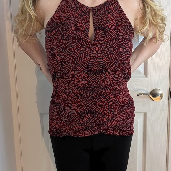 Gorgeous Banana Republic sleeveless swing top - Picture 1 of 6